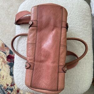 Elegant Tan Leather Women's Bag
